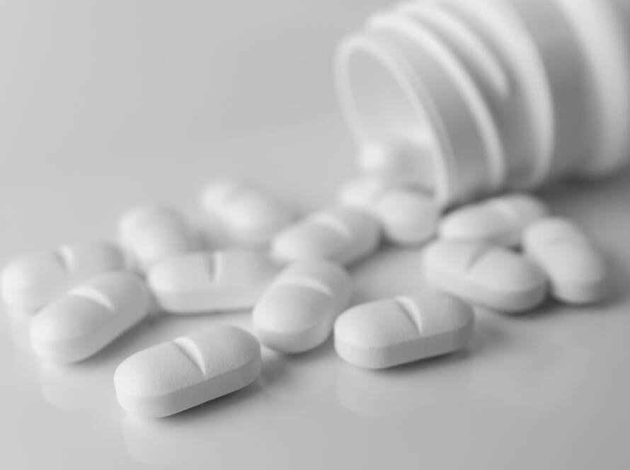 How Phentermine Works and Why a Natural Approach May Work Better